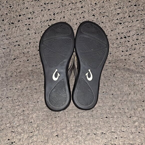OLUKAI Ho'opio-Dark Brown Leather Thong Flip Flop Sandals-Sz 37/7-Excellent - Picture 6 of 7